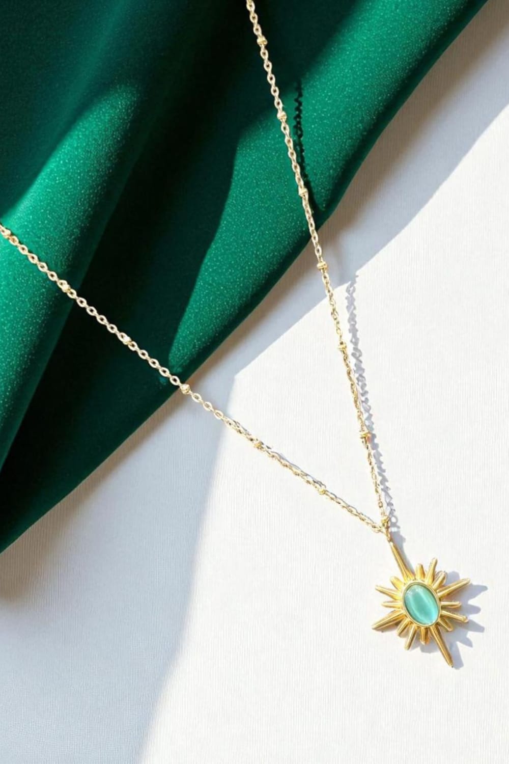 Radiant Sunburst Pendant Necklace – Gold Celestial Statement Chain